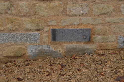 JF Bollendorf Gedenksteine Mauer 2 wb 500