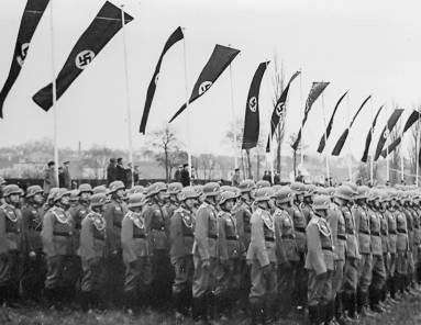 28 Soldaten Kaserne 1939 2 2