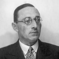 Archenhold Portrait 200 200