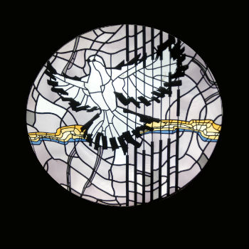 Fenster im Hauptportal, gestaltet von Markus Schrot Rosette Portal Markus Schrot wb hw 350